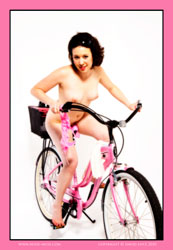 nude-muse_ellie_big_pink_bike037t.jpg
