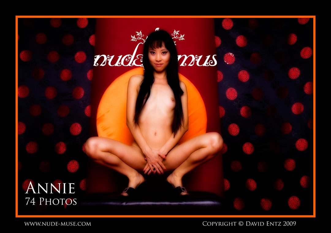 annie nude under sun