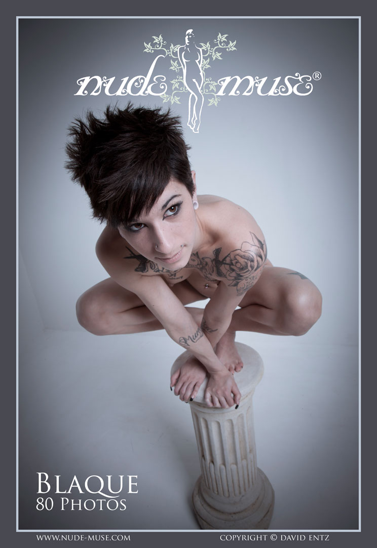 blaque nude on plinth