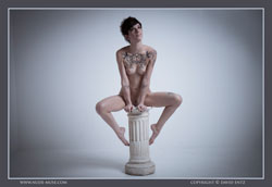 blaque nude on plinth