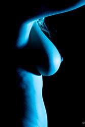 la-luna looking blue